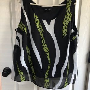 Ladies Dana Kay sleeveless blouse size 16